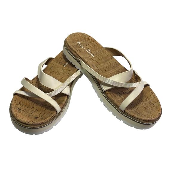 Me Too Beige Faux Leather Criss Cross Strap Cork Bottom Flats Slides Size 7.5 - Picture 1 of 8